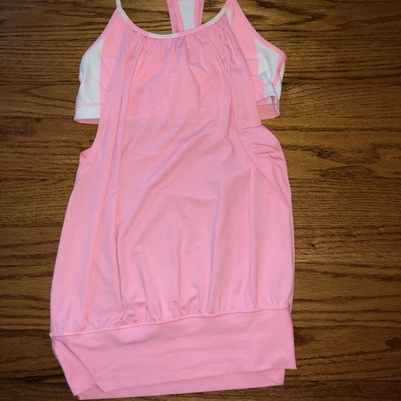 Lululemon tank top with built in bra! - Picture 1 of 3